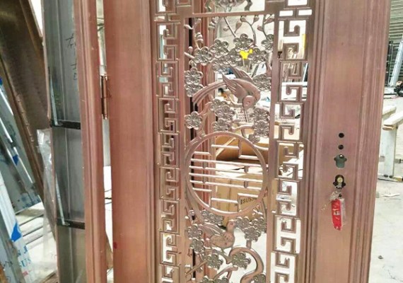 不銹鋼門的優(yōu)缺點(diǎn)是什么